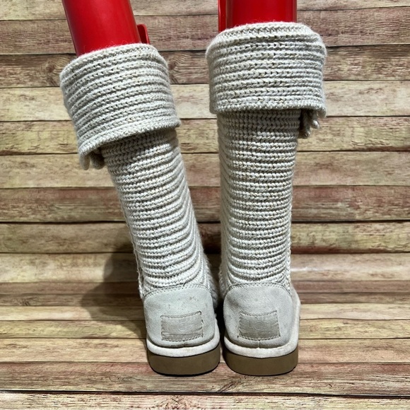 Ugg Cardy Tripple Button Boots - Picture 6 of 10